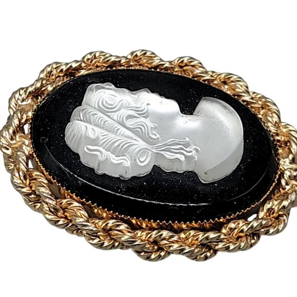 Black & Frosted Glass Cameo Brooch Gold Tone Vintage Victorian Lady Pin - Picture 5 of 14